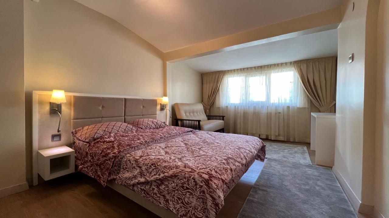 200 M2 Muhtesem Cati Kati, Roof Appartamento Provincia di Provincia di Istanbul Esterno foto