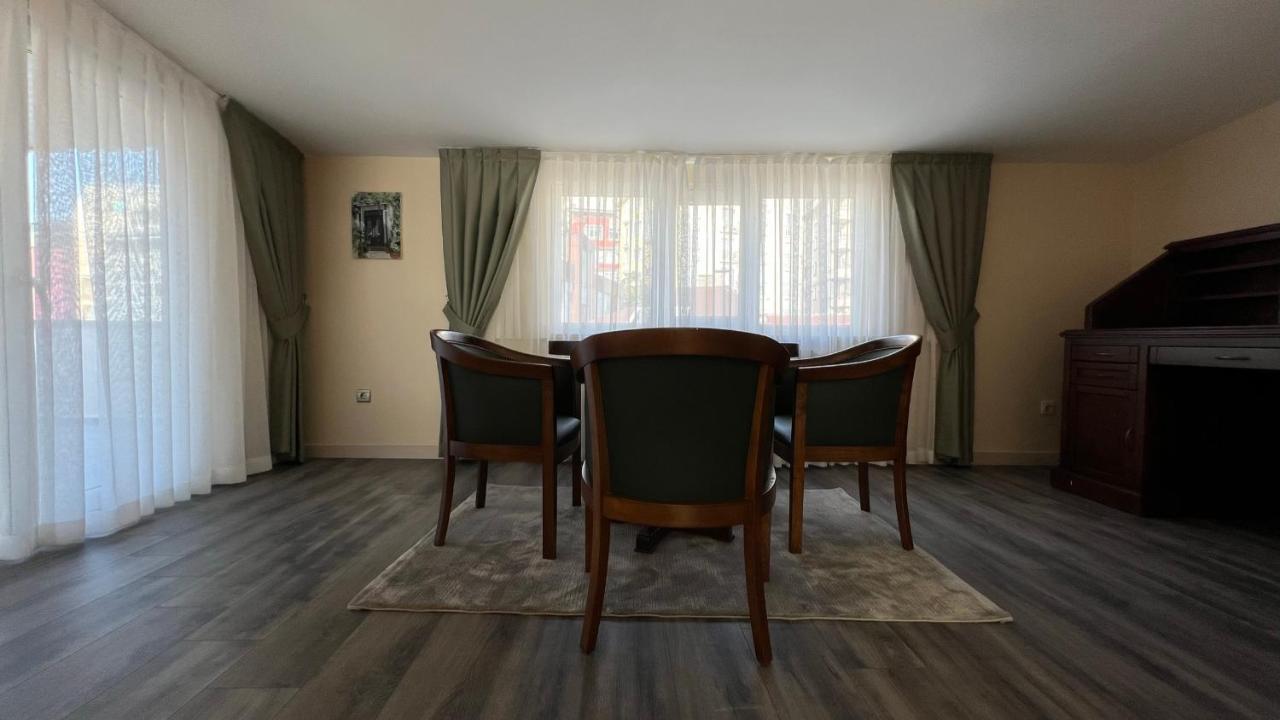 200 M2 Muhtesem Cati Kati, Roof Appartamento Provincia di Provincia di Istanbul Esterno foto